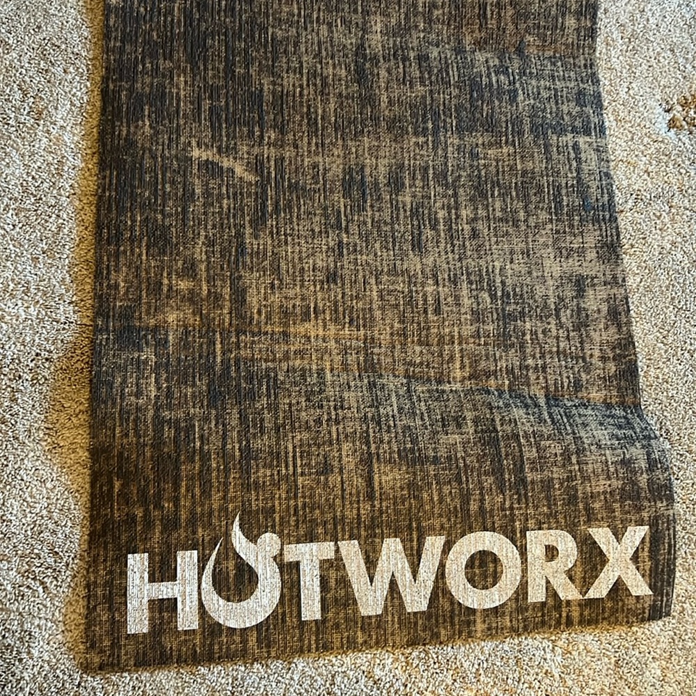 Hotworx yoga mat and towel